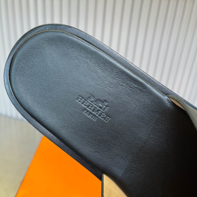 H**me5 slippers